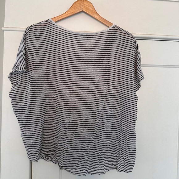 Vince Black and Light grey Striped knit short sleeve sweater- women’s L - Picture 2 of 6